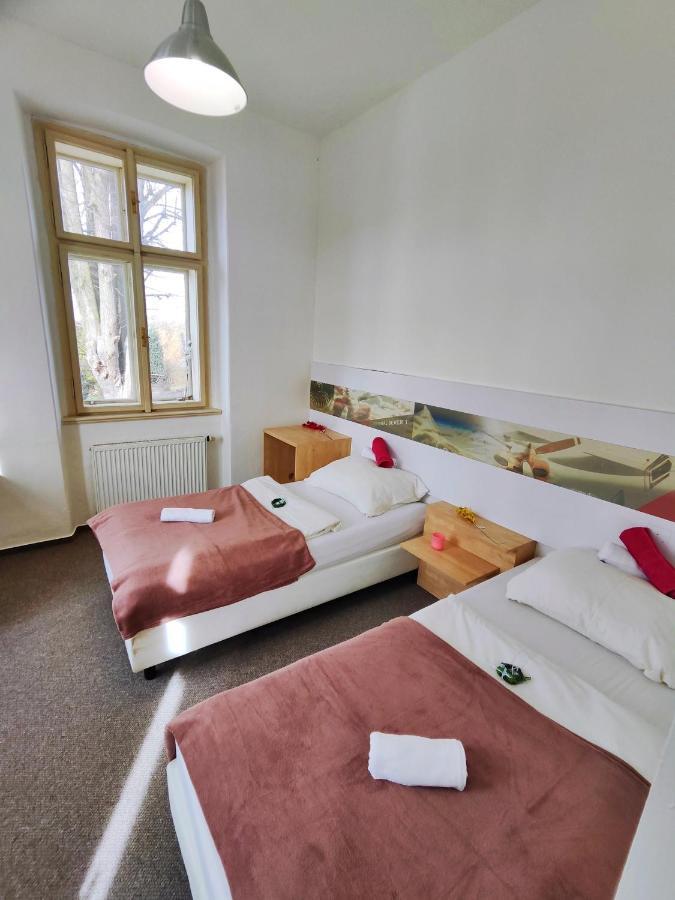 Hotel Stara Skola Mezna Luaran gambar
