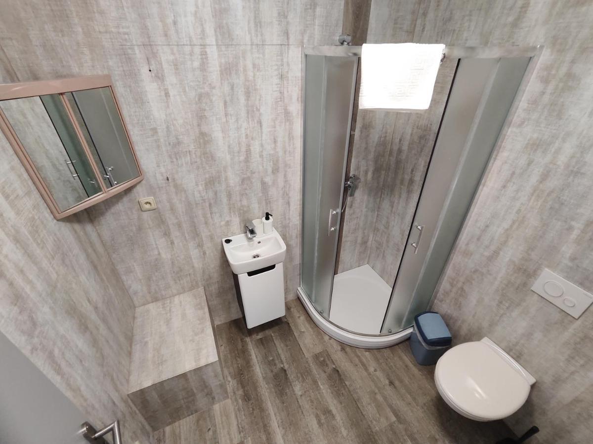 Hotel Stara Skola Mezna Luaran gambar