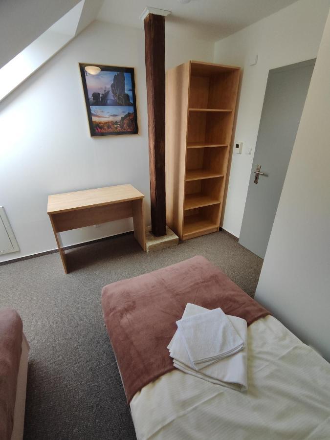 Hotel Stara Skola Mezna Luaran gambar