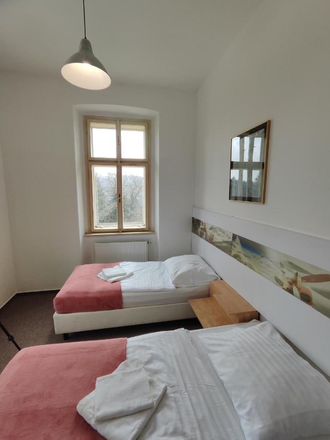 Hotel Stara Skola Mezna Luaran gambar