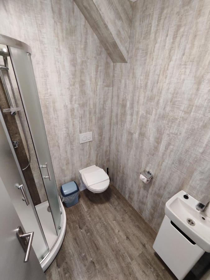 Hotel Stara Skola Mezna Luaran gambar