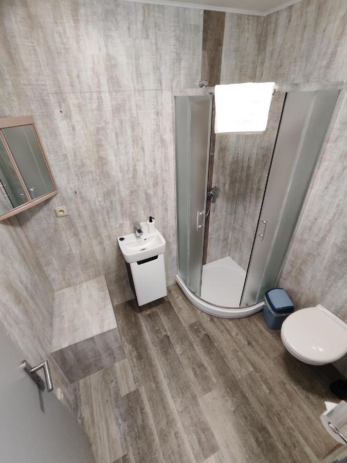 Hotel Stara Skola Mezna Luaran gambar
