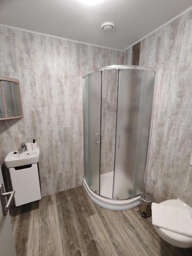 Hotel Stara Skola Mezna Luaran gambar