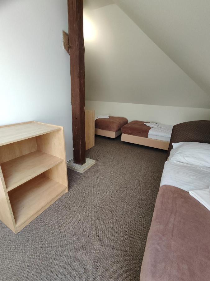 Hotel Stara Skola Mezna Luaran gambar