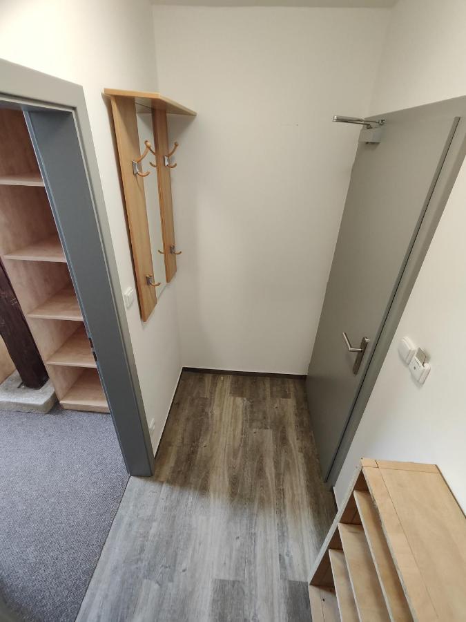 Hotel Stara Skola Mezna Luaran gambar