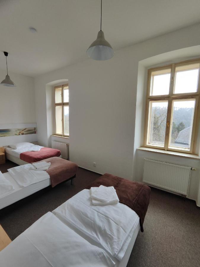 Hotel Stara Skola Mezna Luaran gambar