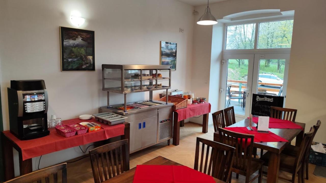 Hotel Stara Skola Mezna Luaran gambar